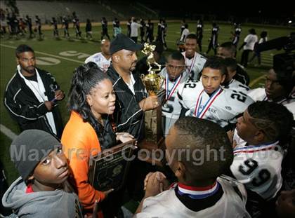Thumbnail 3 in Annenberg vs. View Park Prep ( LACS 8-Man Final ) photogallery.