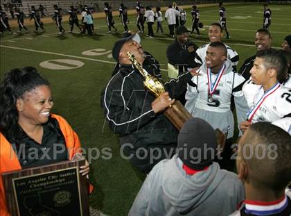 Thumbnail 1 in Annenberg vs. View Park Prep ( LACS 8-Man Final ) photogallery.