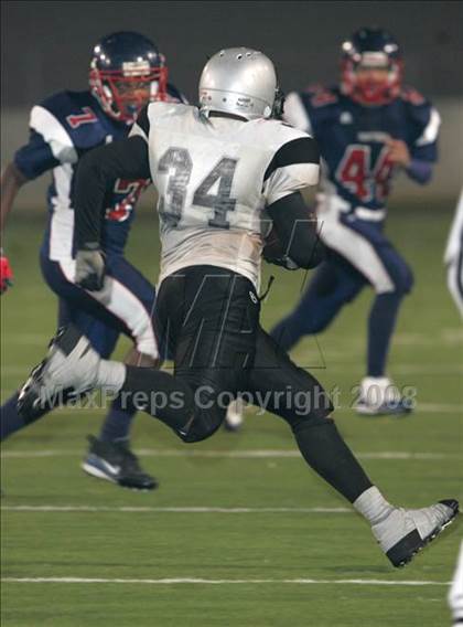 Thumbnail 2 in Annenberg vs. View Park Prep ( LACS 8-Man Final ) photogallery.