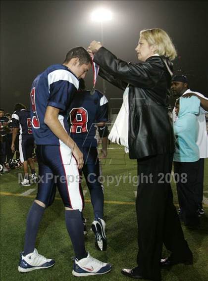 Thumbnail 2 in Annenberg vs. View Park Prep ( LACS 8-Man Final ) photogallery.
