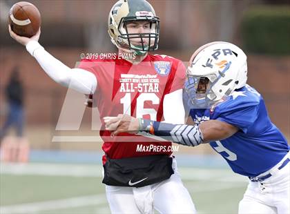 Thumbnail 3 in Autozone Liberty Bowl All-Stars photogallery.