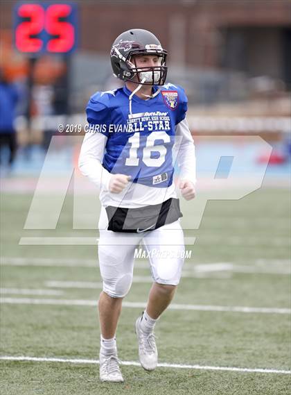 Thumbnail 2 in Autozone Liberty Bowl All-Stars photogallery.