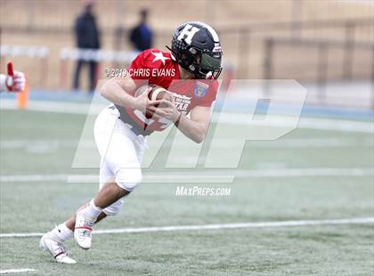 Thumbnail 2 in Autozone Liberty Bowl All-Stars photogallery.