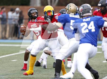Thumbnail 2 in Autozone Liberty Bowl All-Stars photogallery.