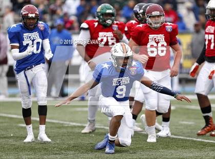 Thumbnail 3 in Autozone Liberty Bowl All-Stars photogallery.