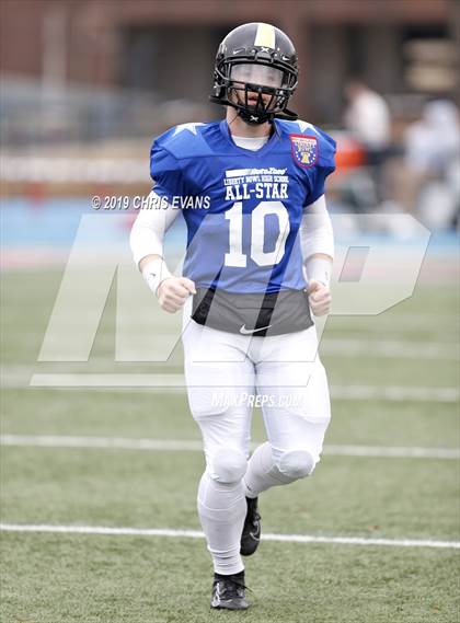 Thumbnail 2 in Autozone Liberty Bowl All-Stars photogallery.
