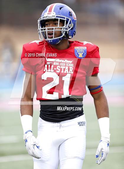 Thumbnail 2 in Autozone Liberty Bowl All-Stars photogallery.