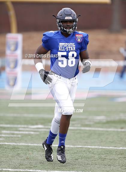 Thumbnail 2 in Autozone Liberty Bowl All-Stars photogallery.