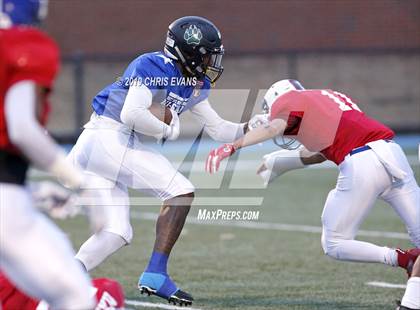 Thumbnail 3 in Autozone Liberty Bowl All-Stars photogallery.