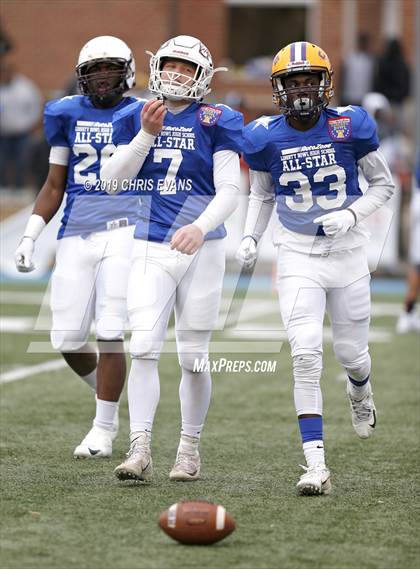 Thumbnail 1 in Autozone Liberty Bowl All-Stars photogallery.