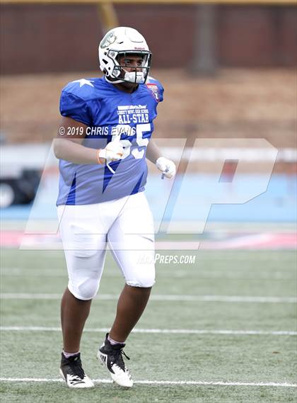 Thumbnail 1 in Autozone Liberty Bowl All-Stars photogallery.