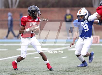 Thumbnail 2 in Autozone Liberty Bowl All-Stars photogallery.