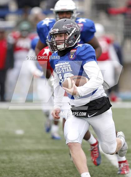 Thumbnail 1 in Autozone Liberty Bowl All-Stars photogallery.