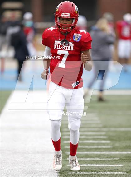 Thumbnail 3 in Autozone Liberty Bowl All-Stars photogallery.