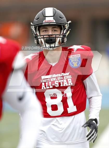 Thumbnail 2 in Autozone Liberty Bowl All-Stars photogallery.