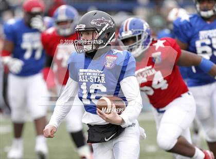 Thumbnail 3 in Autozone Liberty Bowl All-Stars photogallery.