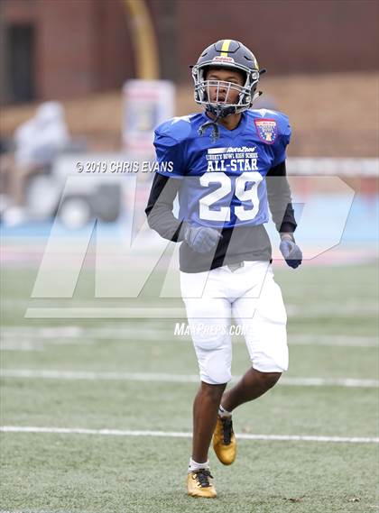 Thumbnail 2 in Autozone Liberty Bowl All-Stars photogallery.
