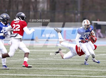 Thumbnail 1 in Autozone Liberty Bowl All-Stars photogallery.