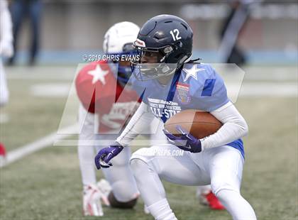 Thumbnail 2 in Autozone Liberty Bowl All-Stars photogallery.