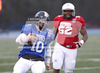 Thumbnail 1 in Autozone Liberty Bowl All-Stars photogallery.