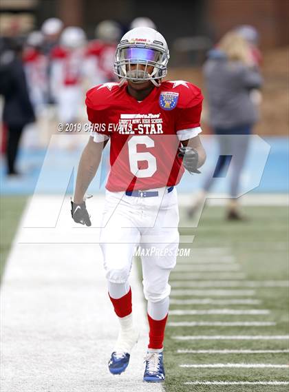 Thumbnail 2 in Autozone Liberty Bowl All-Stars photogallery.