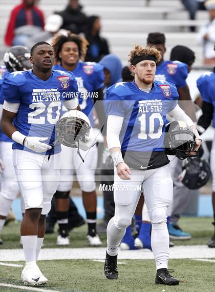 Thumbnail 2 in Autozone Liberty Bowl All-Stars photogallery.