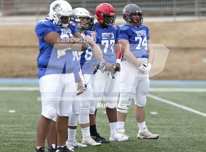 Thumbnail 2 in Autozone Liberty Bowl All-Stars photogallery.