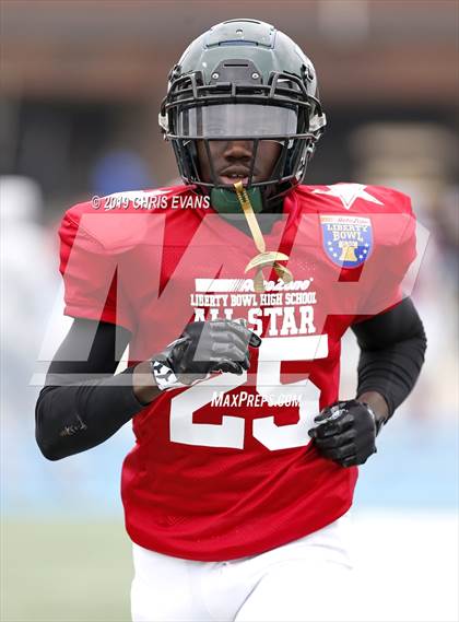 Thumbnail 1 in Autozone Liberty Bowl All-Stars photogallery.