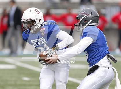 Thumbnail 1 in Autozone Liberty Bowl All-Stars photogallery.