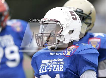 Thumbnail 3 in Autozone Liberty Bowl All-Stars photogallery.
