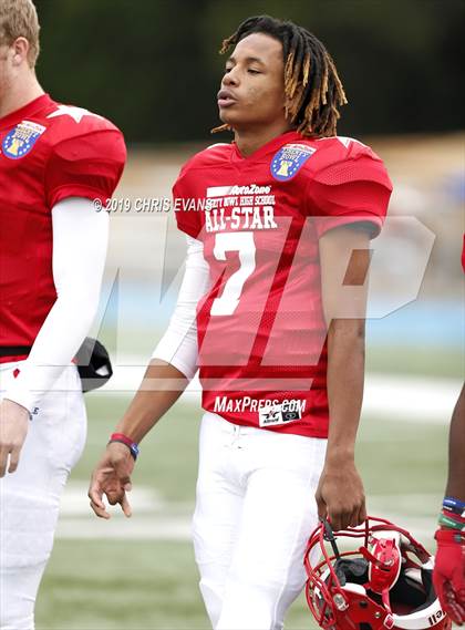Thumbnail 2 in Autozone Liberty Bowl All-Stars photogallery.