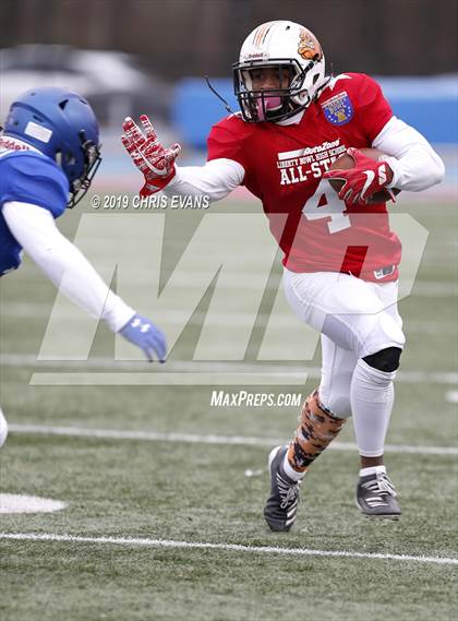 Thumbnail 3 in Autozone Liberty Bowl All-Stars photogallery.