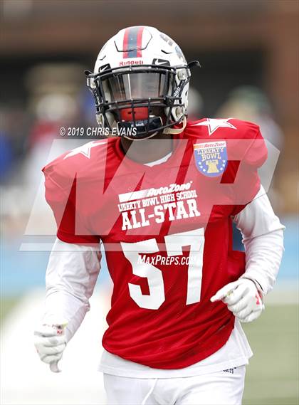 Thumbnail 2 in Autozone Liberty Bowl All-Stars photogallery.