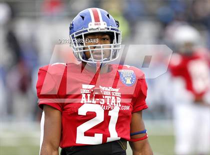 Thumbnail 2 in Autozone Liberty Bowl All-Stars photogallery.