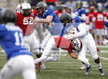 Thumbnail 2 in Autozone Liberty Bowl All-Stars photogallery.
