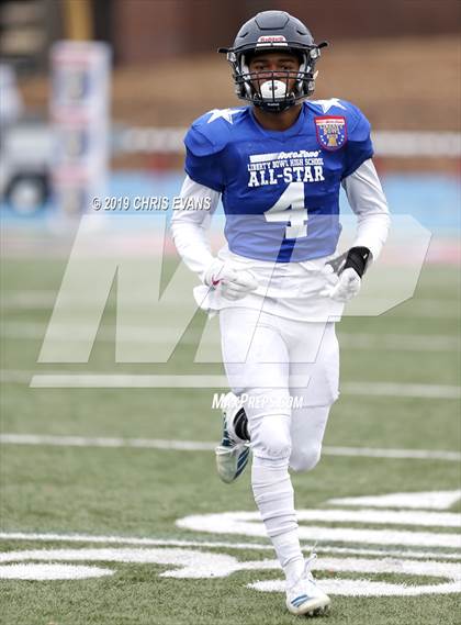 Thumbnail 3 in Autozone Liberty Bowl All-Stars photogallery.