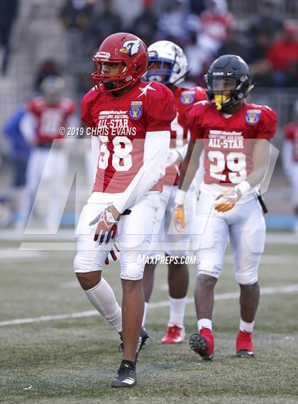 Thumbnail 1 in Autozone Liberty Bowl All-Stars photogallery.