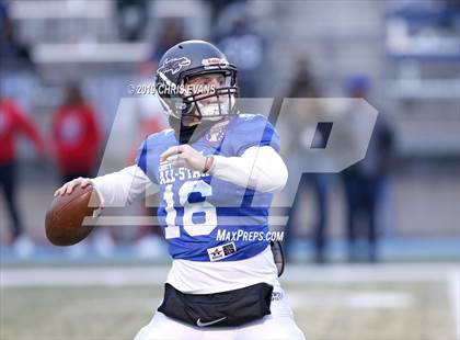 Thumbnail 2 in Autozone Liberty Bowl All-Stars photogallery.