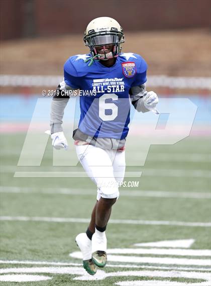Thumbnail 2 in Autozone Liberty Bowl All-Stars photogallery.