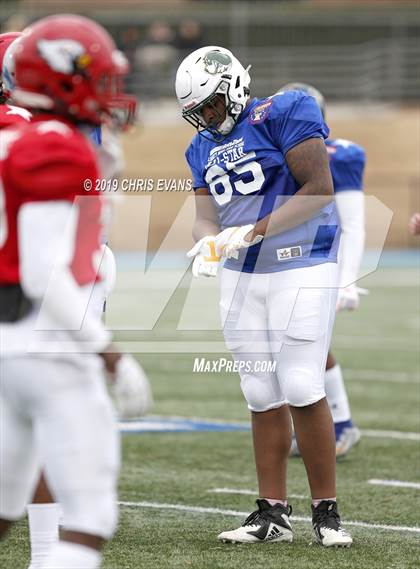 Thumbnail 2 in Autozone Liberty Bowl All-Stars photogallery.
