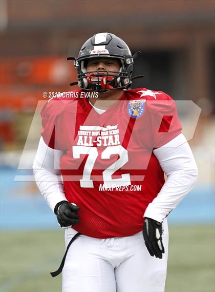 Thumbnail 2 in Autozone Liberty Bowl All-Stars photogallery.