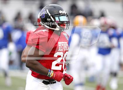 Thumbnail 2 in Autozone Liberty Bowl All-Stars photogallery.