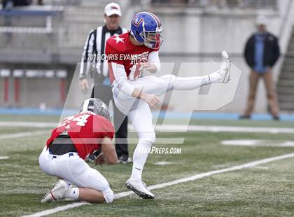 Thumbnail 1 in Autozone Liberty Bowl All-Stars photogallery.