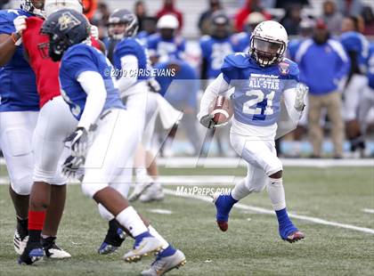 Thumbnail 1 in Autozone Liberty Bowl All-Stars photogallery.