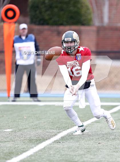 Thumbnail 3 in Autozone Liberty Bowl All-Stars photogallery.