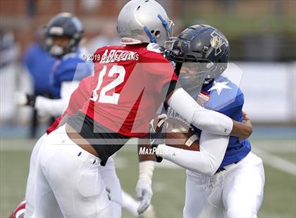 Thumbnail 1 in Autozone Liberty Bowl All-Stars photogallery.