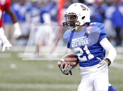 Thumbnail 1 in Autozone Liberty Bowl All-Stars photogallery.