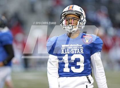 Thumbnail 2 in Autozone Liberty Bowl All-Stars photogallery.