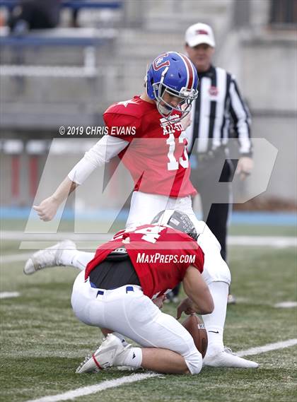 Thumbnail 2 in Autozone Liberty Bowl All-Stars photogallery.