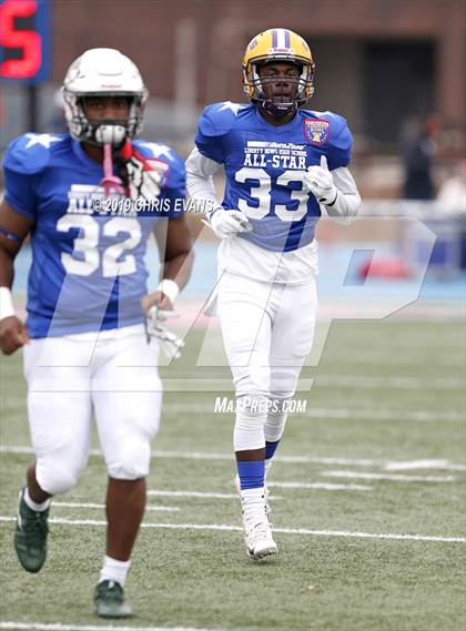 Thumbnail 3 in Autozone Liberty Bowl All-Stars photogallery.